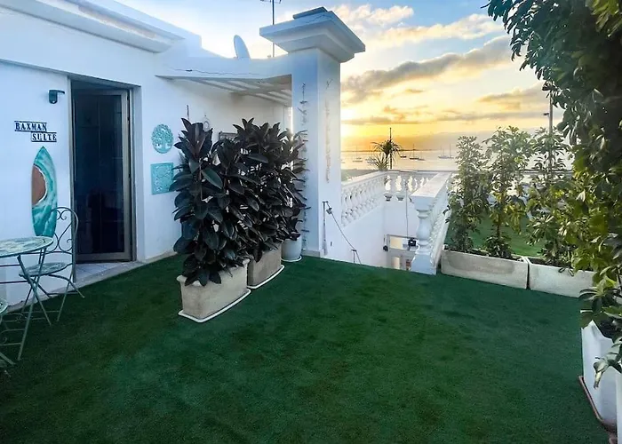 The Baxman Suite - A Suite On The Shore